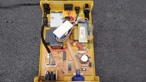 Inside Hakko FM-2024 C1492 Desoldering Control Box