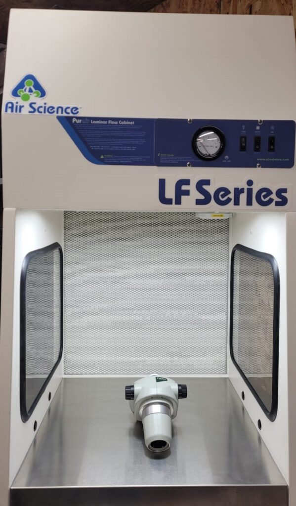 Horizontal Laminar Flow Cabinet For Disassembly Of SPZV-50 Microscope Not Repairable