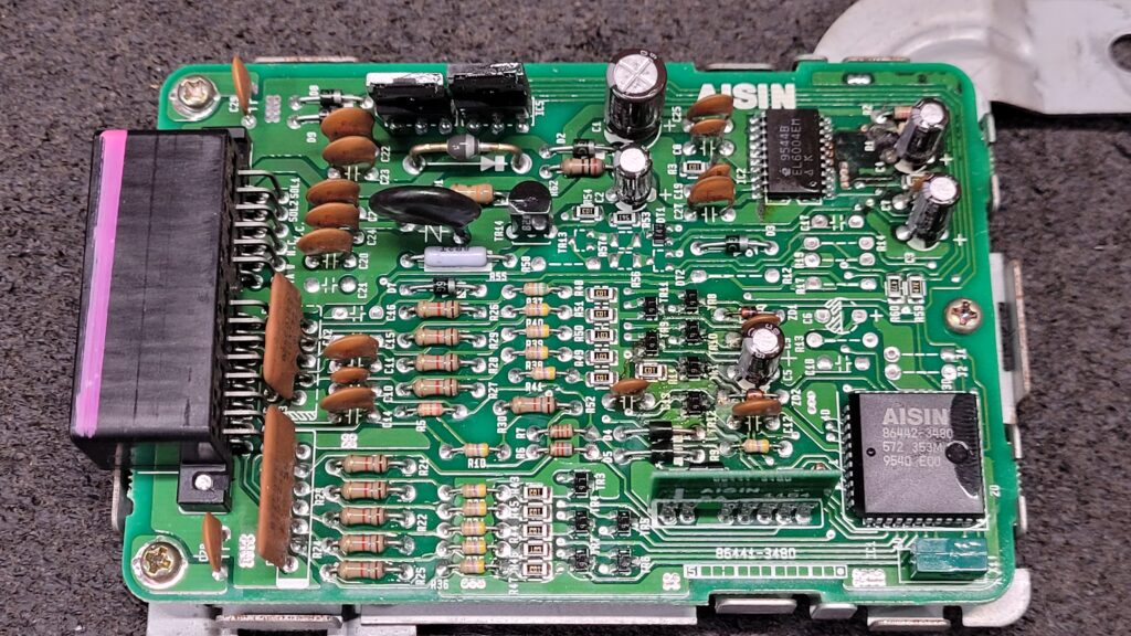 Daihatsu Hijet 89530-87509 /  89530-87511 Transmission  Control Unit (TCU) PCB Repair